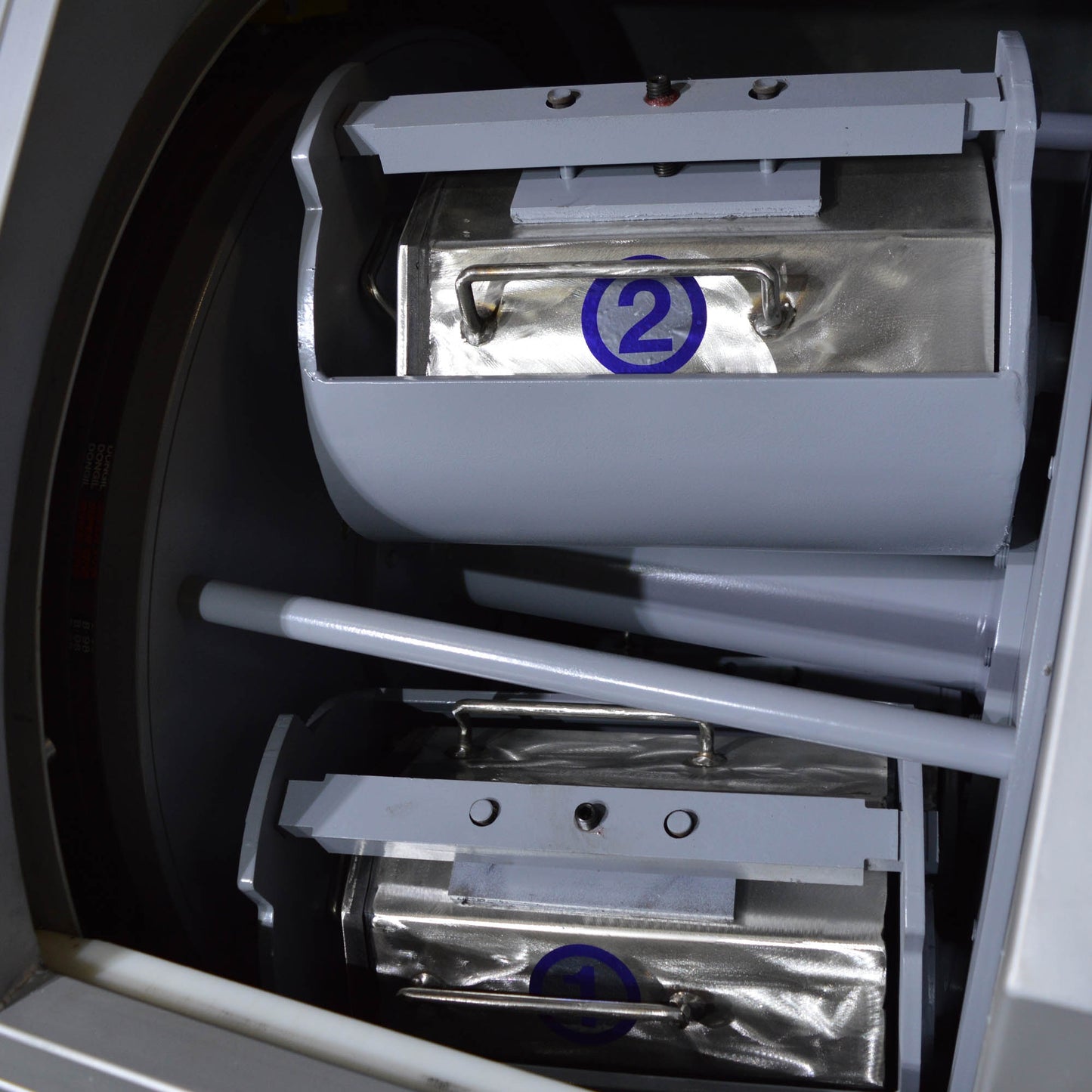 CV8-600 High Energy Centrifugal Barrel Tumbler