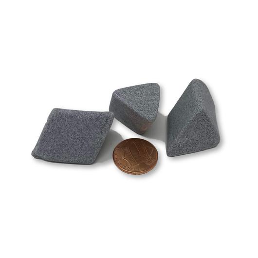 Angle Cut Triangle 7/8 x 7/8 40 Duramedia Ceramic Media, 45 lbs. (Tan)